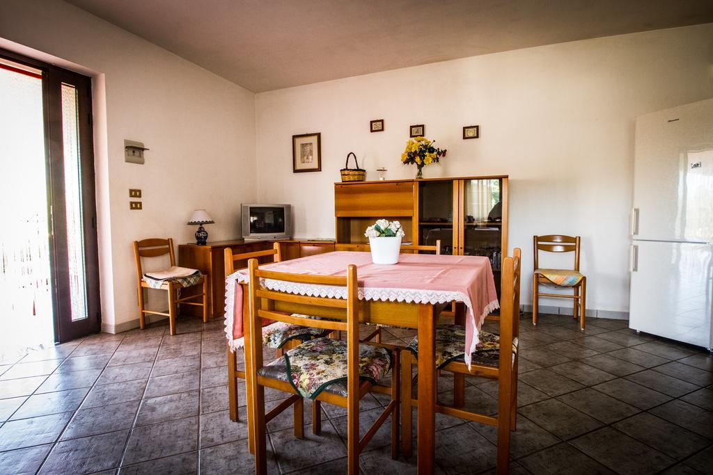 I Giardini Dell'Agave Apartman Torre Santa Sabina Kültér fotó