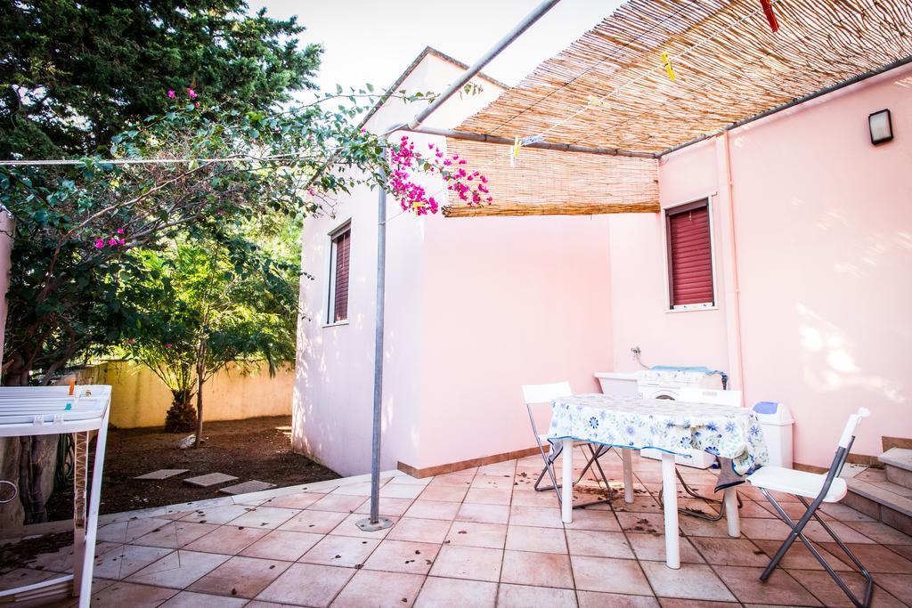 I Giardini Dell'Agave Apartman Torre Santa Sabina Kültér fotó