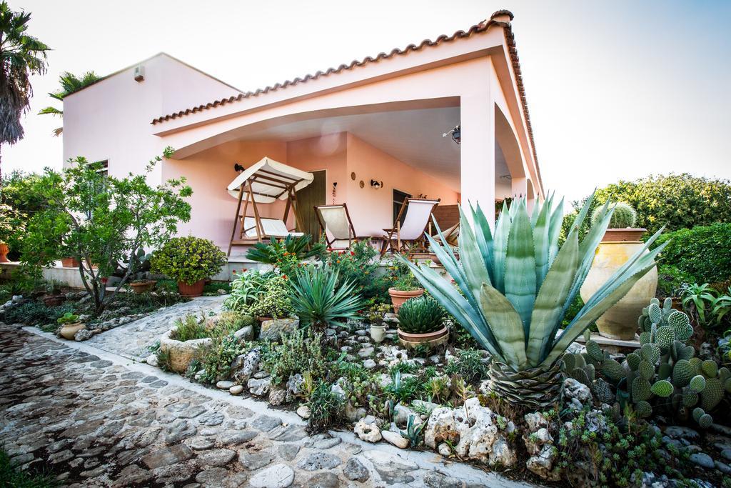 I Giardini Dell'Agave Apartman Torre Santa Sabina Kültér fotó